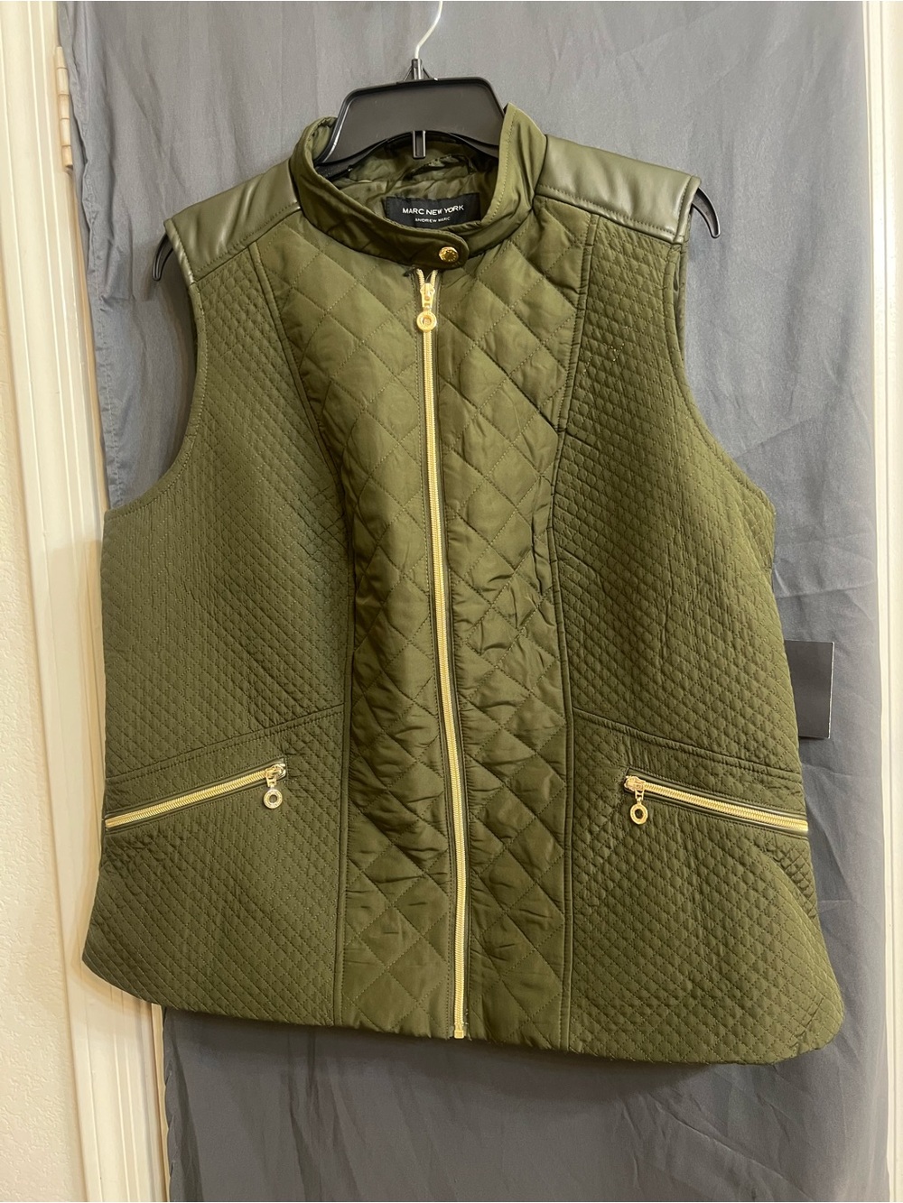 NWT Marc New York Quilted Olive Green Women's Vest with gold zippers size 1XL